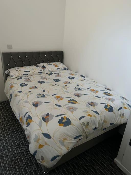 Modern 1 Bed Apartment In Salford Manchester Luaran gambar