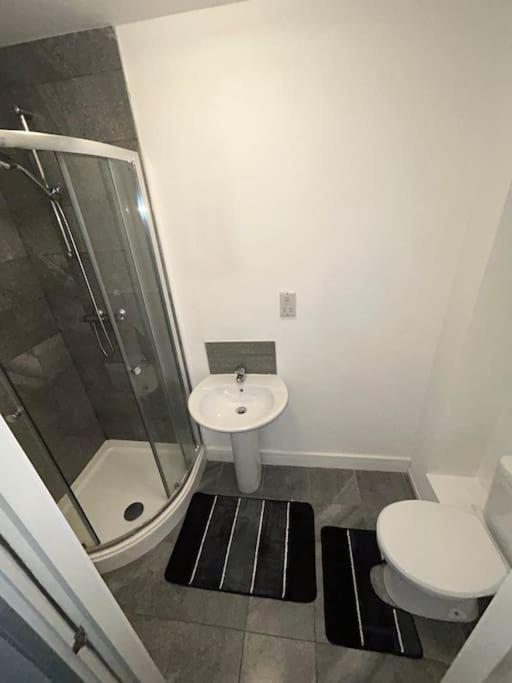 Modern 1 Bed Apartment In Salford Manchester Luaran gambar